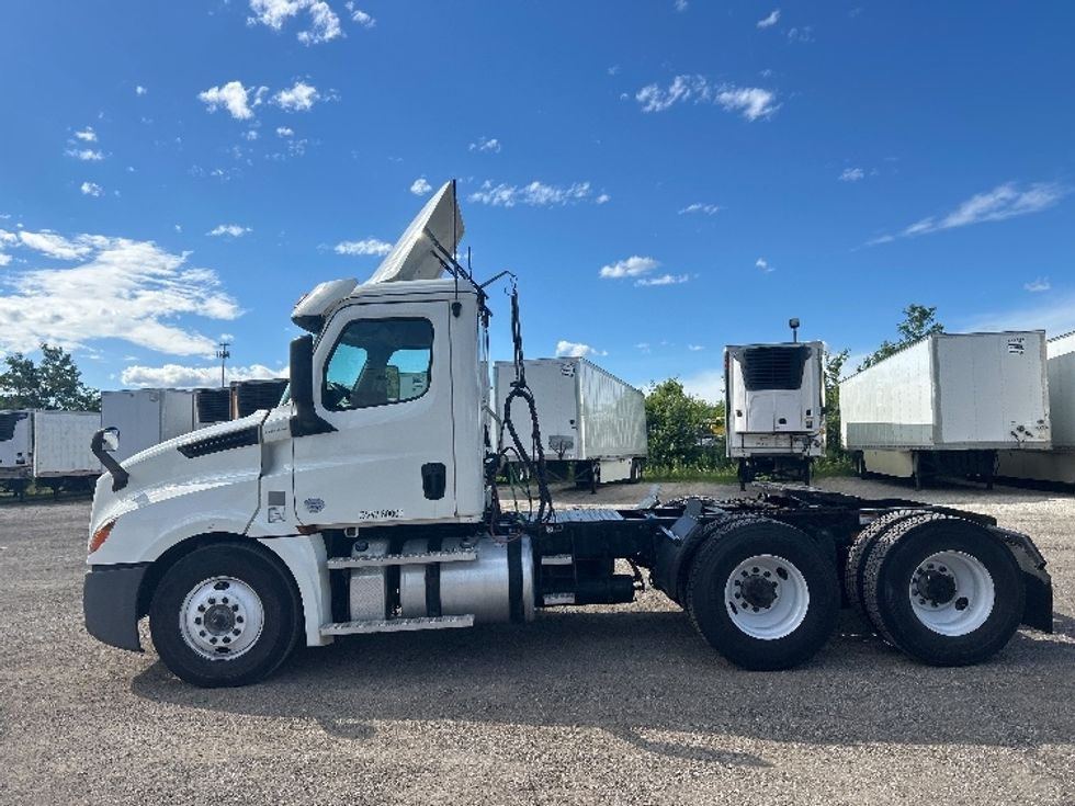 Day Cab Tractor-Heavy Duty Tractors-Freightliner-2020-T12664ST-La Porte-IN-468,715\n\t\tmiles-$ 46,000 - Image 4