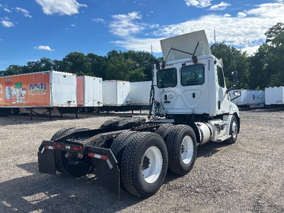 Day Cab Tractor-Heavy Duty Tractors-Freightliner-2020-T12664ST-La Porte-IN-468,715\n\t\tmiles-$ 46,000 - Image 7