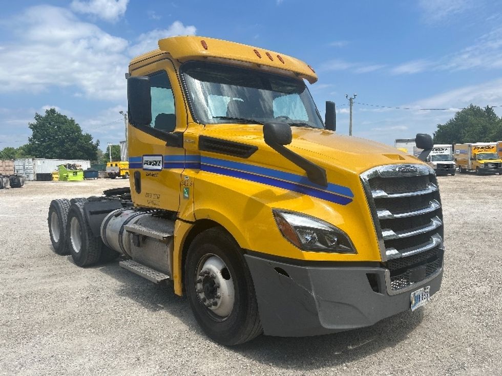 Day Cab Tractor-Heavy Duty Tractors-Freightliner-2020-T12664ST-La Porte-IN-469,595\n\t\tmiles-$ 41,500 - Image 1