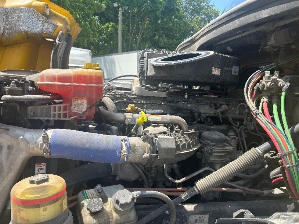 Day Cab Tractor-Heavy Duty Tractors-Freightliner-2020-T12664ST-La Porte-IN-469,595\n\t\tmiles-$ 41,500 - Image 16