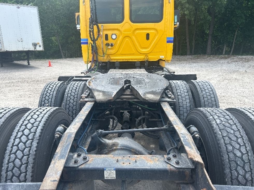 Day Cab Tractor-Heavy Duty Tractors-Freightliner-2020-T12664ST-La Porte-IN-469,595\n\t\tmiles-$ 41,500 - Image 6