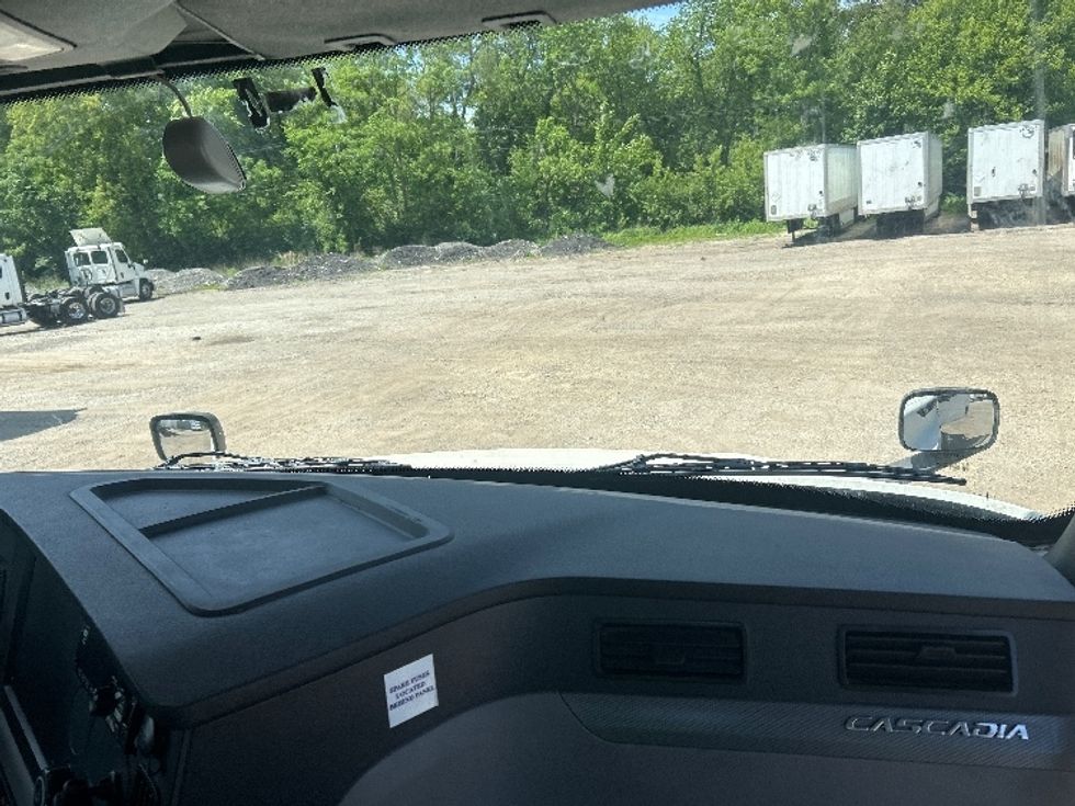 Day Cab Tractor-Heavy Duty Tractors-Freightliner-2020-T12664ST-La Porte-IN-545,944\n\t\tmiles-$ 36,500 - Image 13