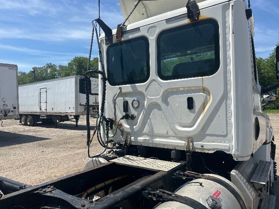 Day Cab Tractor-Heavy Duty Tractors-Freightliner-2020-T12664ST-La Porte-IN-545,944\n\t\tmiles-$ 36,500 - Image 18