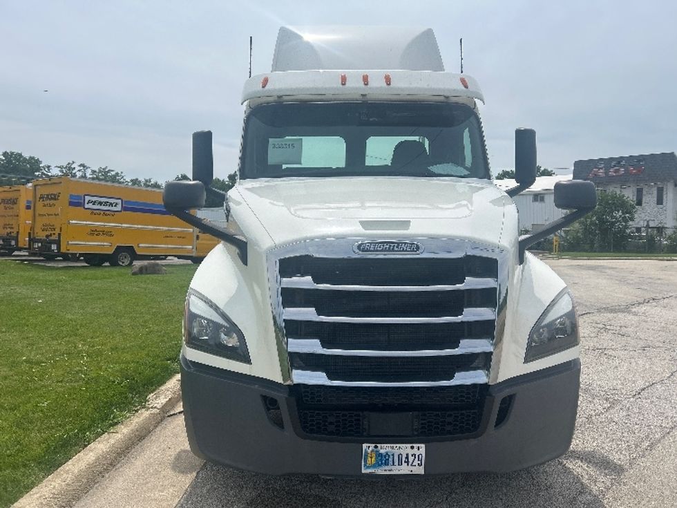Day Cab Tractor-Heavy Duty Tractors-Freightliner-2020-T12664ST-La Porte-IN-555,555\n\t\tmiles-$ 38,500 - Image 2