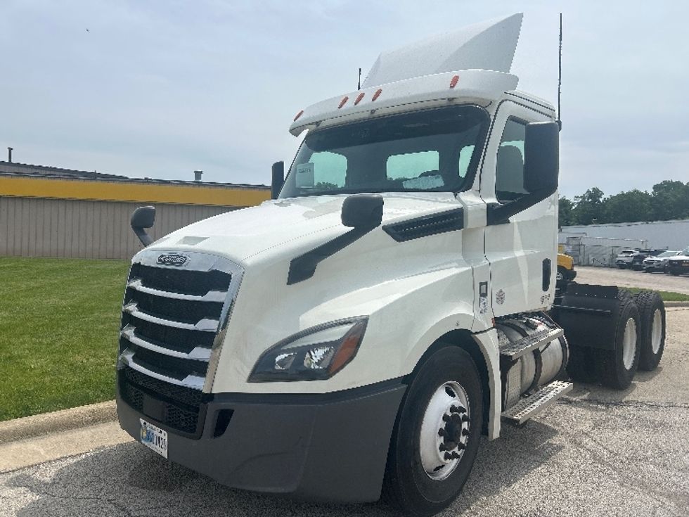 Day Cab Tractor-Heavy Duty Tractors-Freightliner-2020-T12664ST-La Porte-IN-555,555\n\t\tmiles-$ 38,500 - Image 3