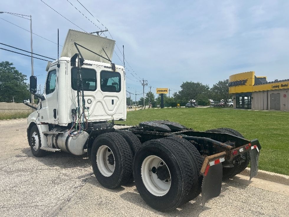 Day Cab Tractor-Heavy Duty Tractors-Freightliner-2020-T12664ST-La Porte-IN-555,555\n\t\tmiles-$ 38,500 - Image 5