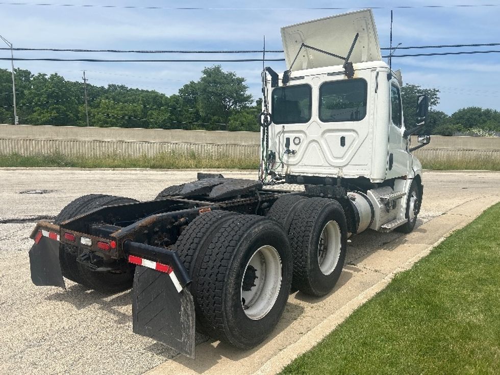 Day Cab Tractor-Heavy Duty Tractors-Freightliner-2020-T12664ST-La Porte-IN-555,555\n\t\tmiles-$ 38,500 - Image 7