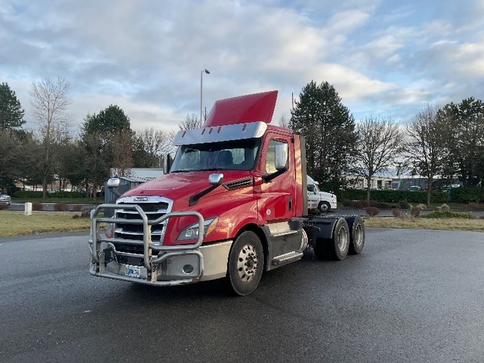 Day Cab Tractor-Heavy Duty Tractors-Freightliner-2020-T12664ST-Lacey-WA-412,166\n\t\tmiles-$ 51,250 - Image 3