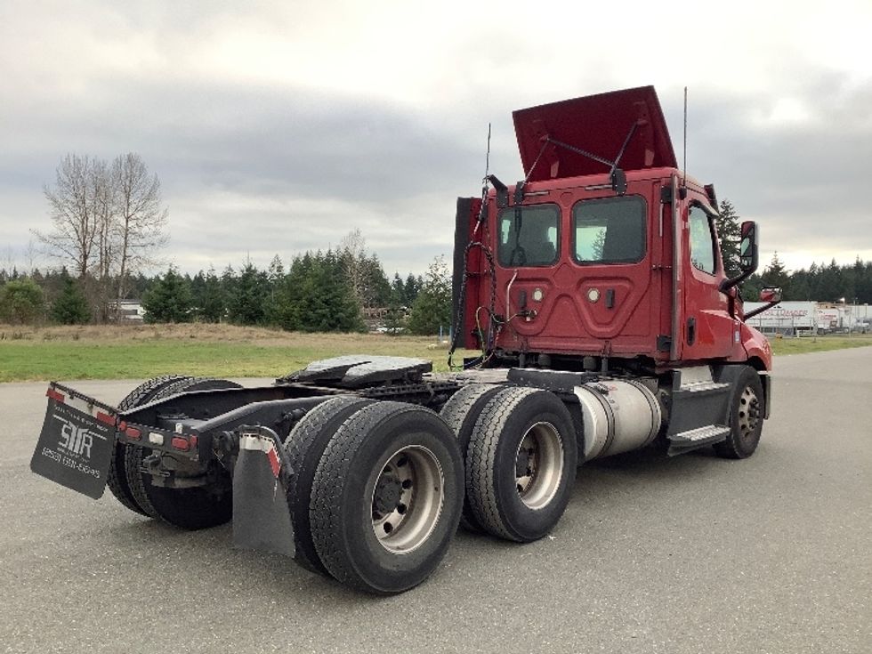 Day Cab Tractor-Heavy Duty Tractors-Freightliner-2020-T12664ST-Lacey-WA-415,049\n\t\tmiles-$ 50,250 - Image 7