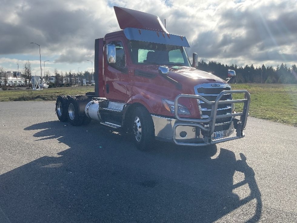 Day Cab Tractor-Heavy Duty Tractors-Freightliner-2020-T12664ST-Lacey-WA-451,610\n\t\tmiles-$ 48,000 - Image 1