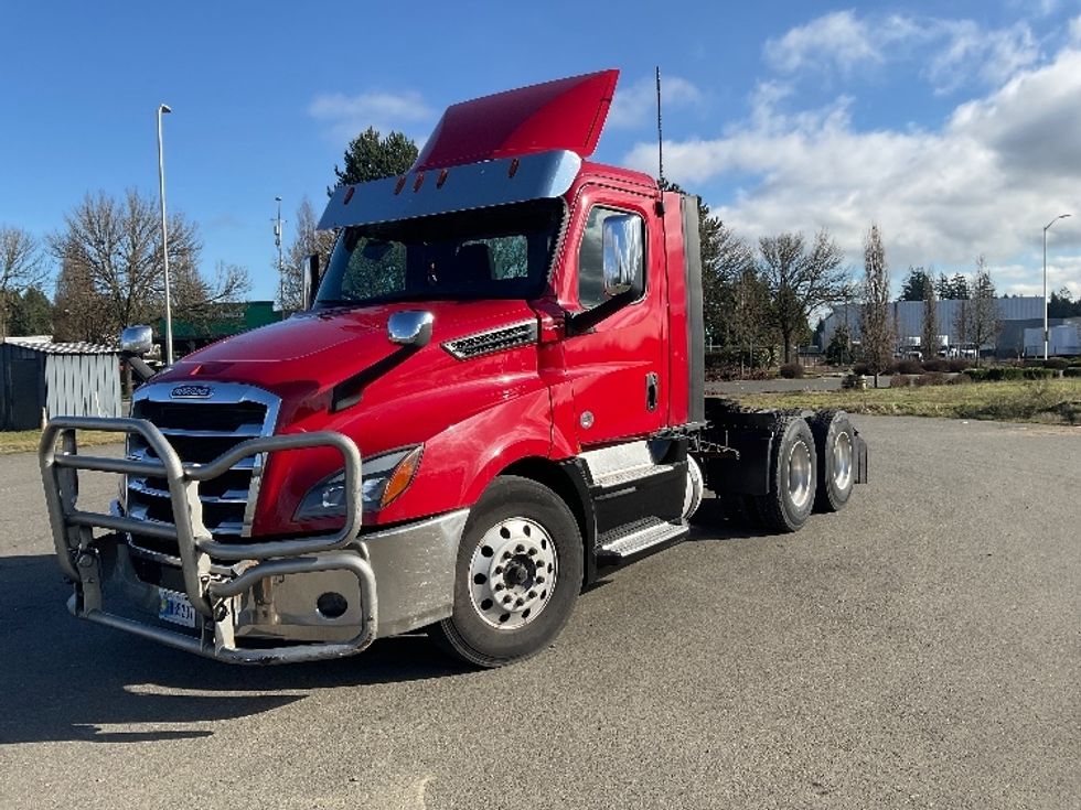 Day Cab Tractor-Heavy Duty Tractors-Freightliner-2020-T12664ST-Lacey-WA-451,610\n\t\tmiles-$ 48,000 - Image 3