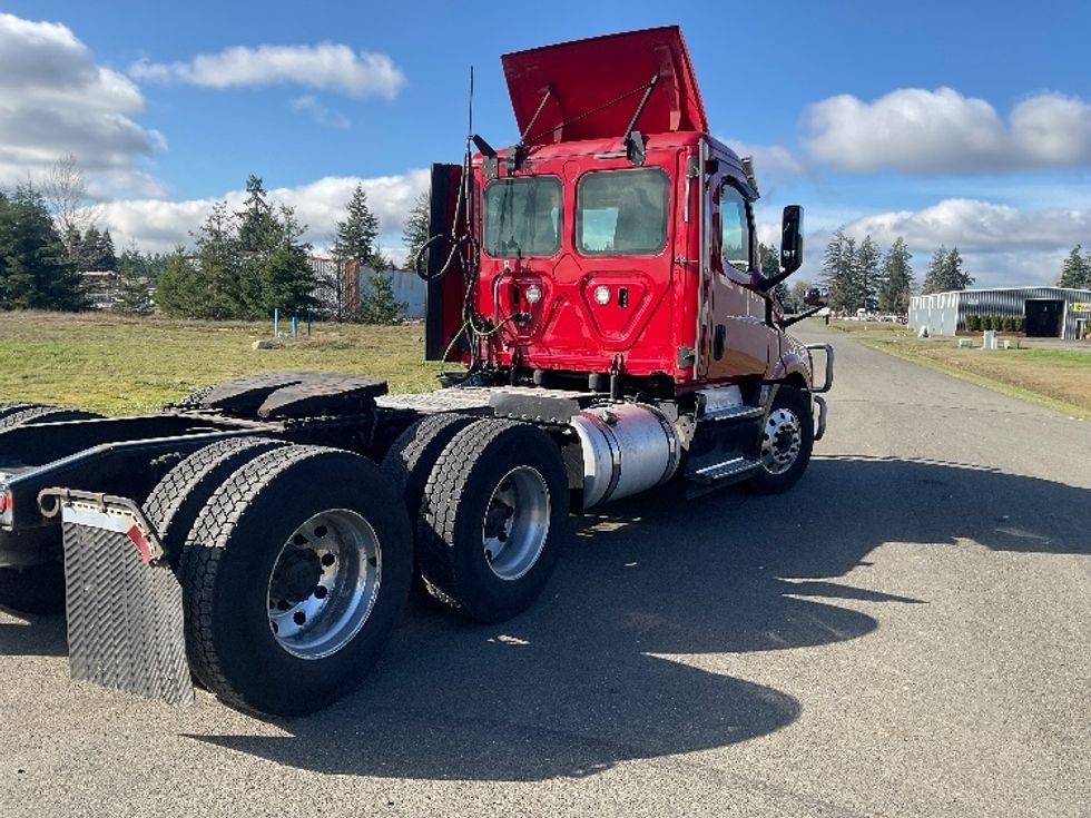 Day Cab Tractor-Heavy Duty Tractors-Freightliner-2020-T12664ST-Lacey-WA-451,610\n\t\tmiles-$ 48,000 - Image 7