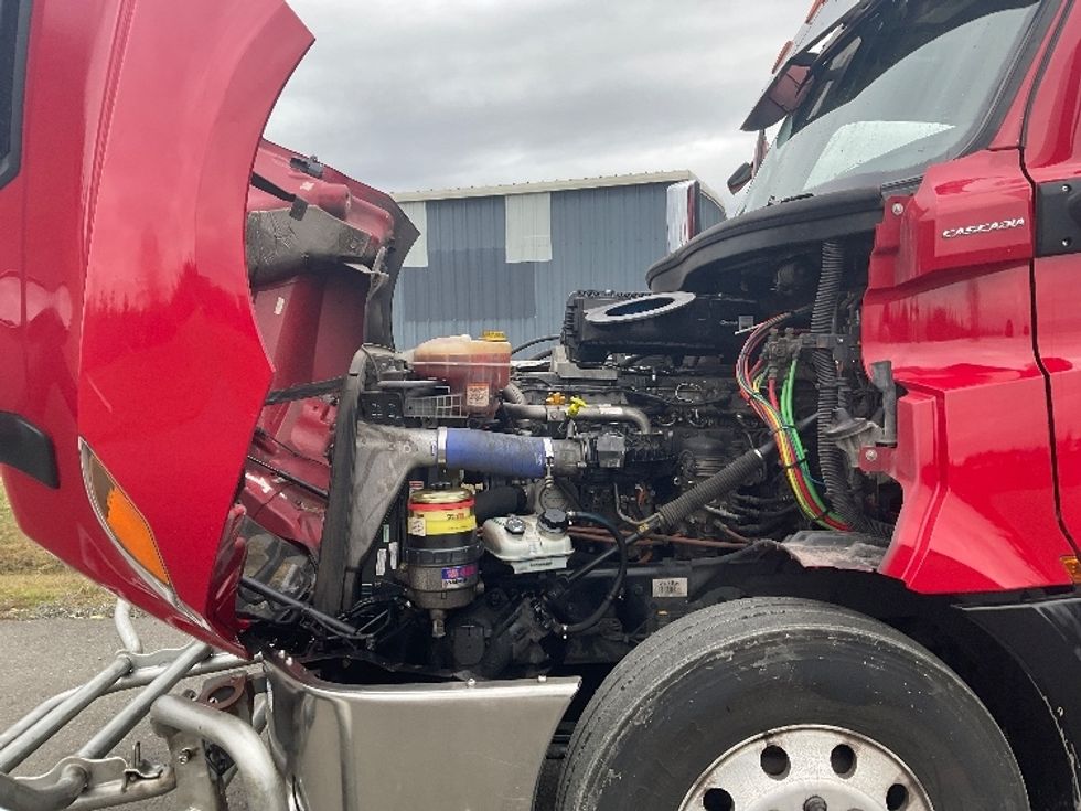 Day Cab Tractor-Heavy Duty Tractors-Freightliner-2020-T12664ST-Lacey-WA-457,246\n\t\tmiles-$ 47,750 - Image 16