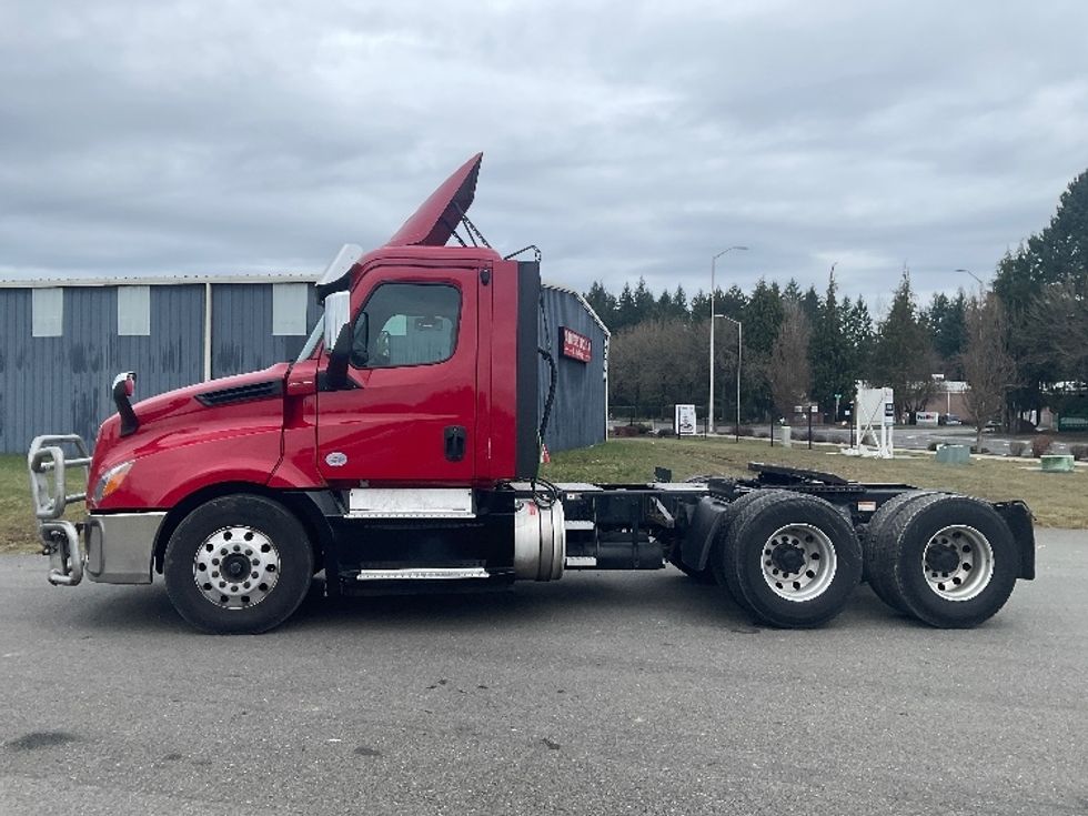 Day Cab Tractor-Heavy Duty Tractors-Freightliner-2020-T12664ST-Lacey-WA-457,246\n\t\tmiles-$ 47,750 - Image 4