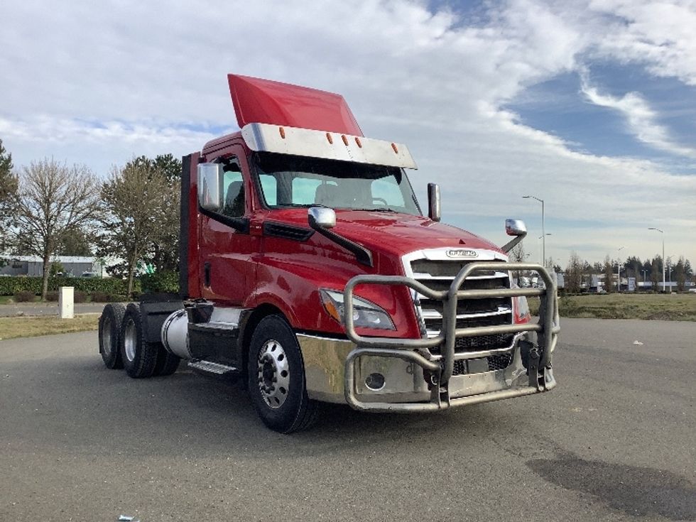 Day Cab Tractor-Heavy Duty Tractors-Freightliner-2020-T12664ST-Lacey-WA-471,650\n\t\tmiles-$ 47,000 - Image 1