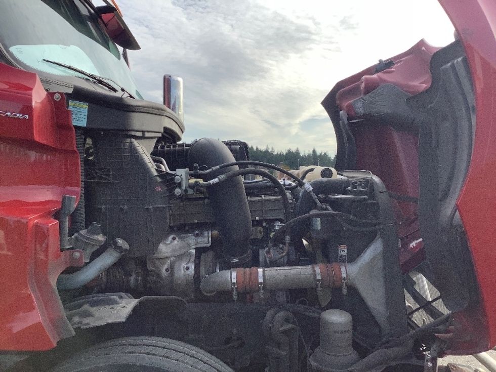 Day Cab Tractor-Heavy Duty Tractors-Freightliner-2020-T12664ST-Lacey-WA-471,650\n\t\tmiles-$ 47,000 - Image 15