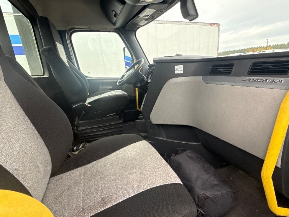 Day Cab Tractor-Heavy Duty Tractors-Freightliner-2020-T12664ST-Lacey-WA-616,632\n\t\tmiles-$ 35,000 - Image 12