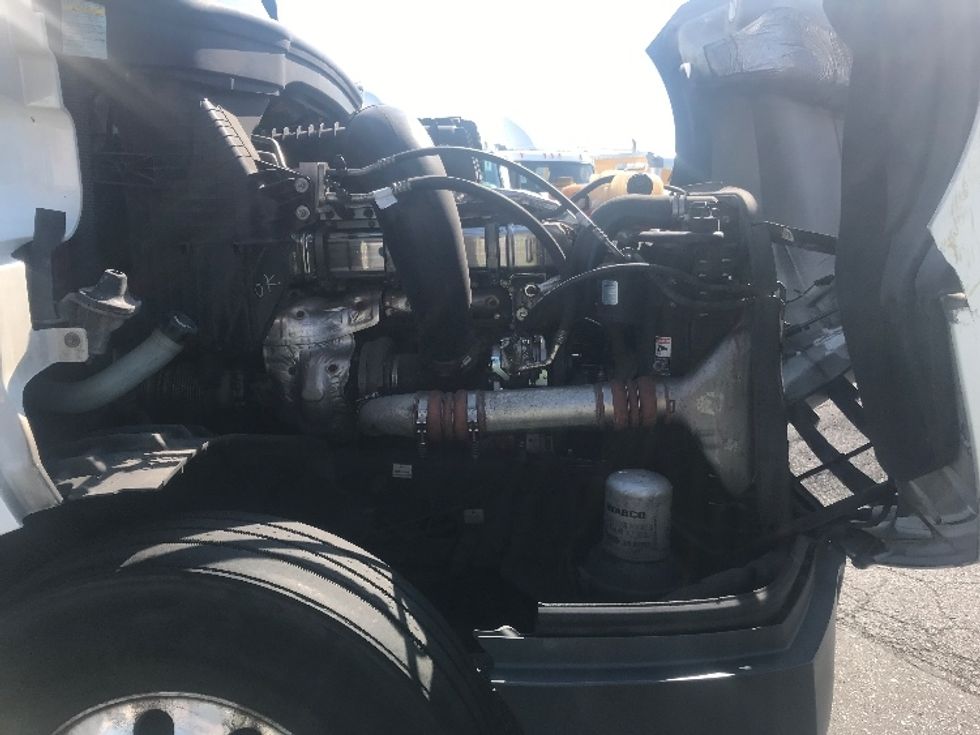 Day Cab Tractor-Heavy Duty Tractors-Freightliner-2020-T12664ST-Lacey-WA-655,135\n\t\tmiles-$ 34,500 - Image 15