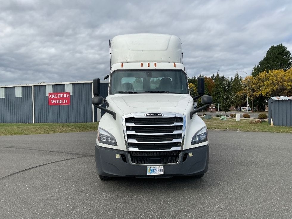 2020 Freightliner T12664ST Day Cab Tractor