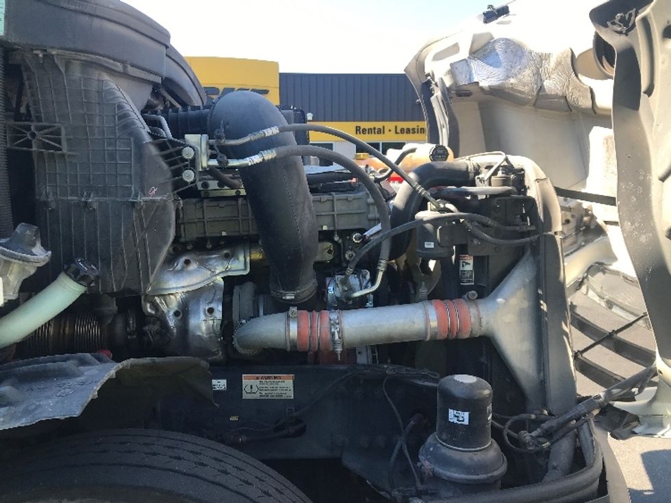 Day Cab Tractor-Heavy Duty Tractors-Freightliner-2020-T12664ST-Ladson-SC-164,699\n\t\tmiles-$ 65,250 - Image 15