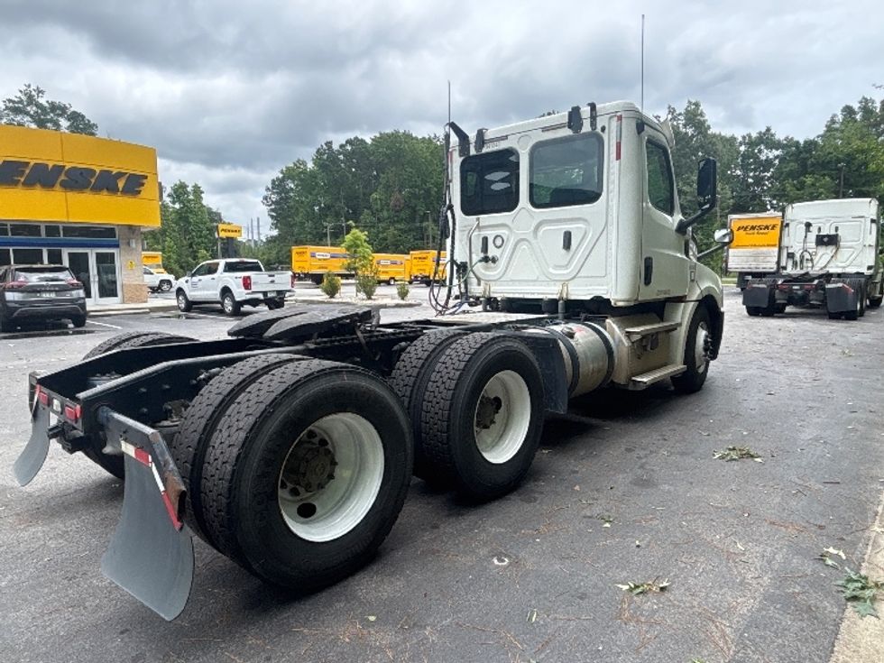 Day Cab Tractor-Heavy Duty Tractors-Freightliner-2020-T12664ST-Ladson-SC-164,699\n\t\tmiles-$ 65,250 - Image 7
