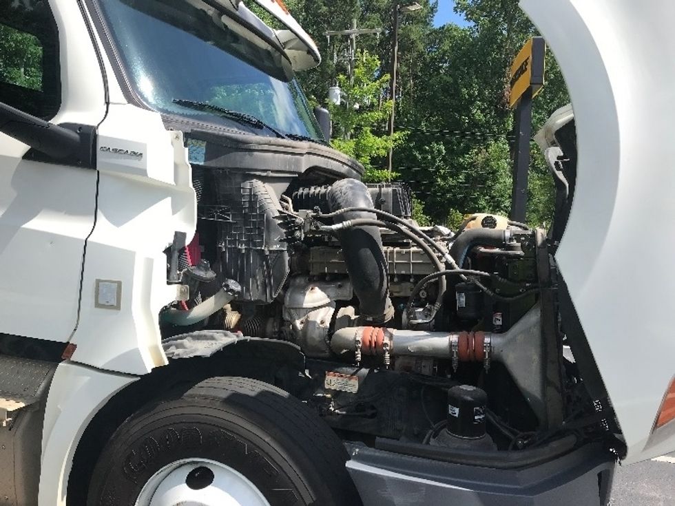 Day Cab Tractor-Heavy Duty Tractors-Freightliner-2020-T12664ST-Ladson-SC-165,779\n\t\tmiles-$ 65,000 - Image 15
