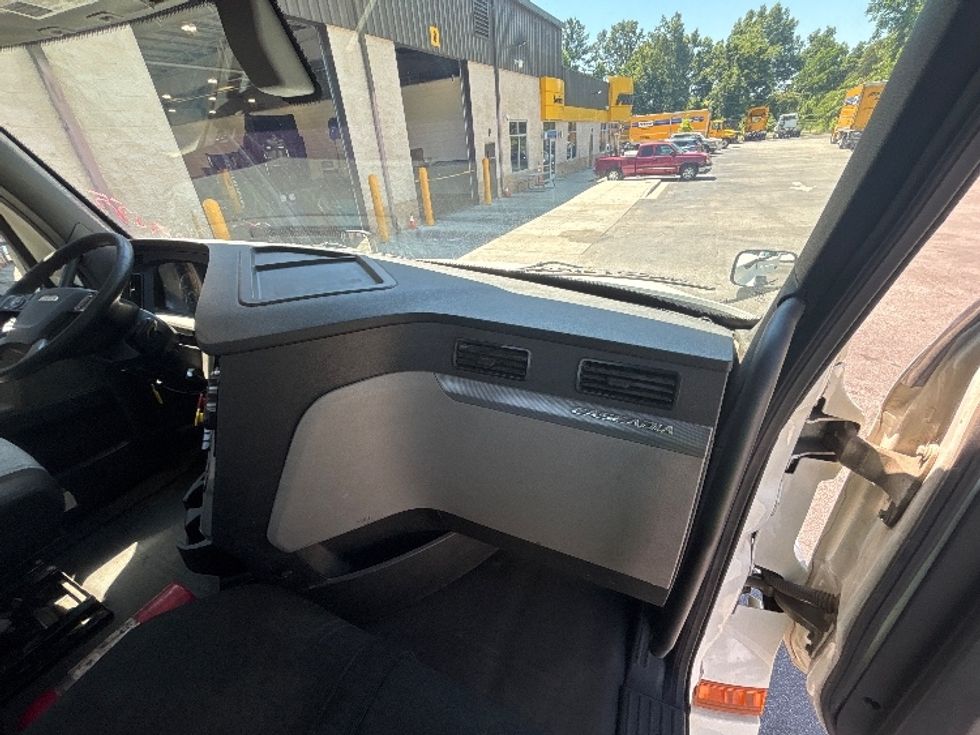 Day Cab Tractor-Heavy Duty Tractors-Freightliner-2020-T12664ST-Ladson-SC-181,436\n\t\tmiles-$ 64,250 - Image 10