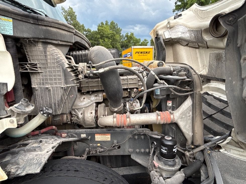 Day Cab Tractor-Heavy Duty Tractors-Freightliner-2020-T12664ST-Ladson-SC-204,233\n\t\tmiles-$ 63,000 - Image 14
