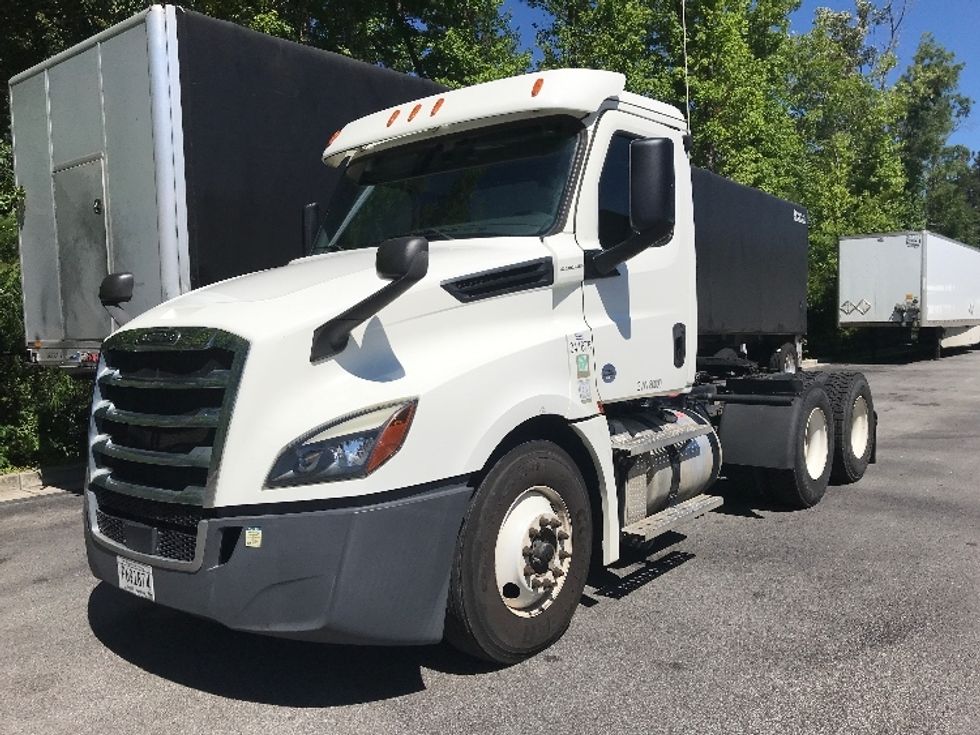 Day Cab Tractor-Heavy Duty Tractors-Freightliner-2020-T12664ST-Ladson-SC-205,945\n\t\tmiles-$ 59,750 - Image 3