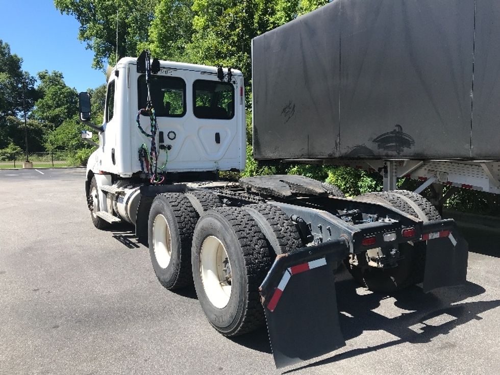 Day Cab Tractor-Heavy Duty Tractors-Freightliner-2020-T12664ST-Ladson-SC-205,945\n\t\tmiles-$ 59,750 - Image 5