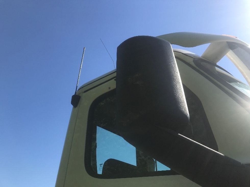 Day Cab Tractor-Heavy Duty Tractors-Freightliner-2020-T12664ST-Ladson-SC-209,666\n\t\tmiles-$ 63,250 - Image 18