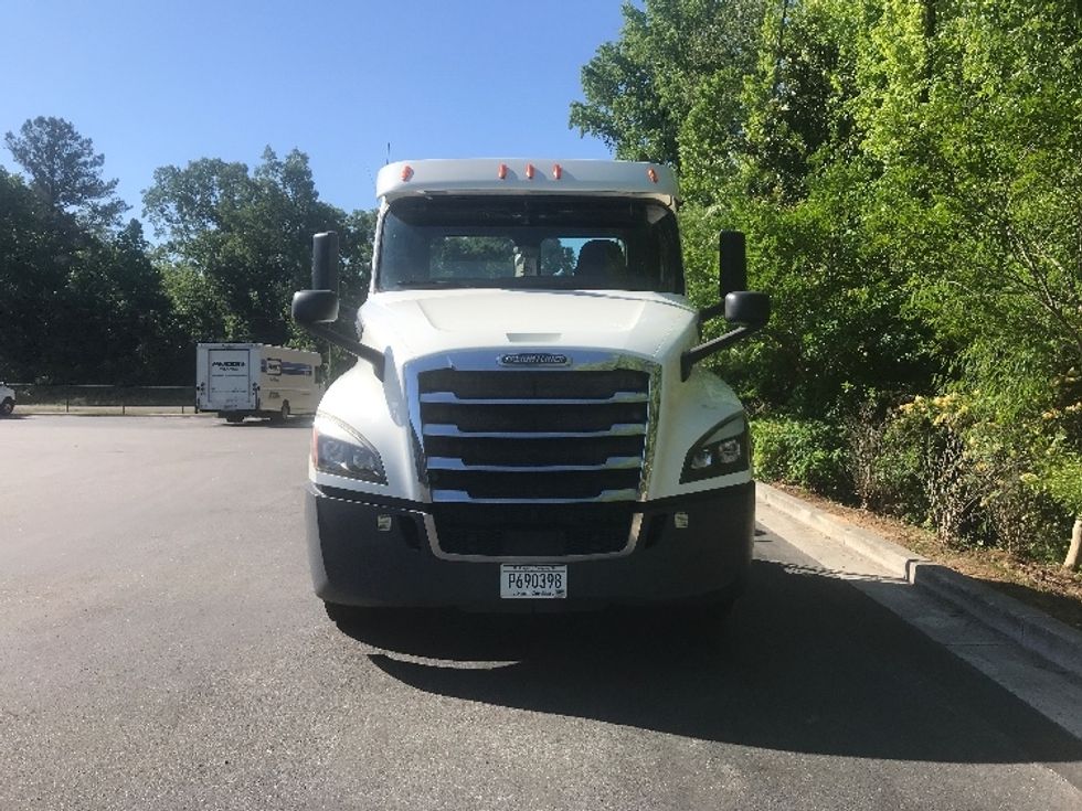Day Cab Tractor-Heavy Duty Tractors-Freightliner-2020-T12664ST-Ladson-SC-209,666\n\t\tmiles-$ 63,250 - Image 2