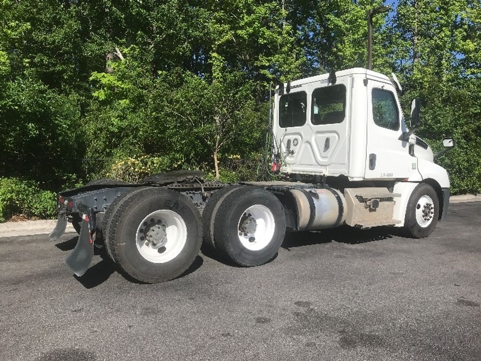 Day Cab Tractor-Heavy Duty Tractors-Freightliner-2020-T12664ST-Ladson-SC-209,666\n\t\tmiles-$ 63,250 - Image 7