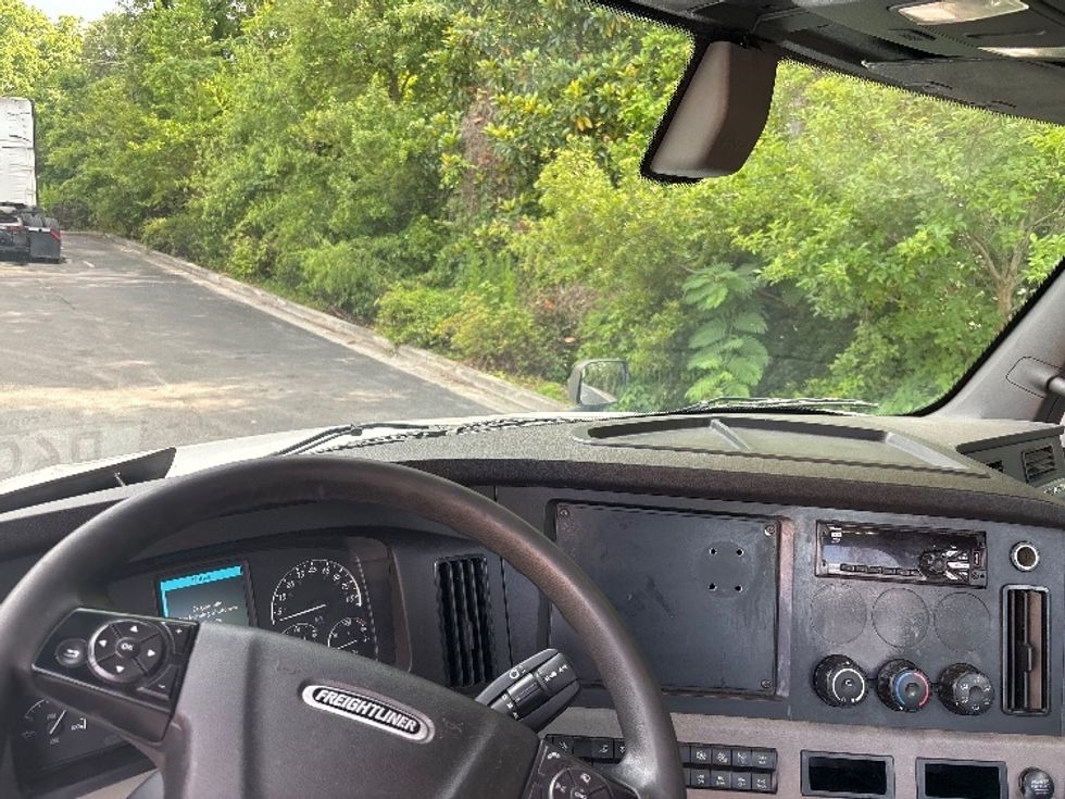 Day Cab Tractor-Heavy Duty Tractors-Freightliner-2020-T12664ST-Ladson-SC-213,752\n\t\tmiles-$ 62,250 - Image 11