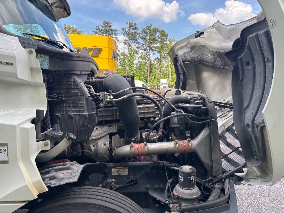Day Cab Tractor-Heavy Duty Tractors-Freightliner-2020-T12664ST-Ladson-SC-213,752\n\t\tmiles-$ 62,250 - Image 15
