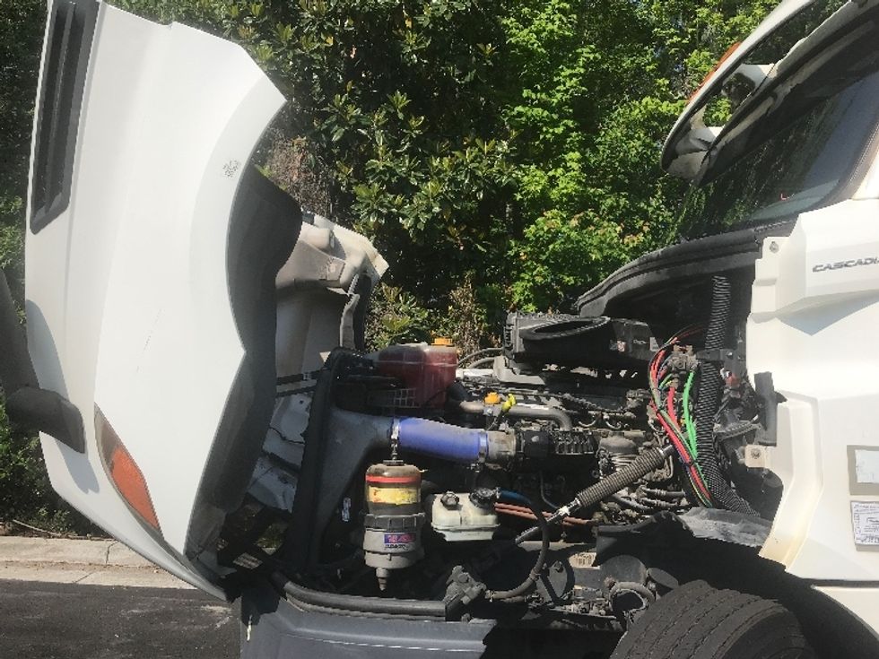 Day Cab Tractor-Heavy Duty Tractors-Freightliner-2020-T12664ST-Ladson-SC-271,169\n\t\tmiles-$ 50,000 - Image 16