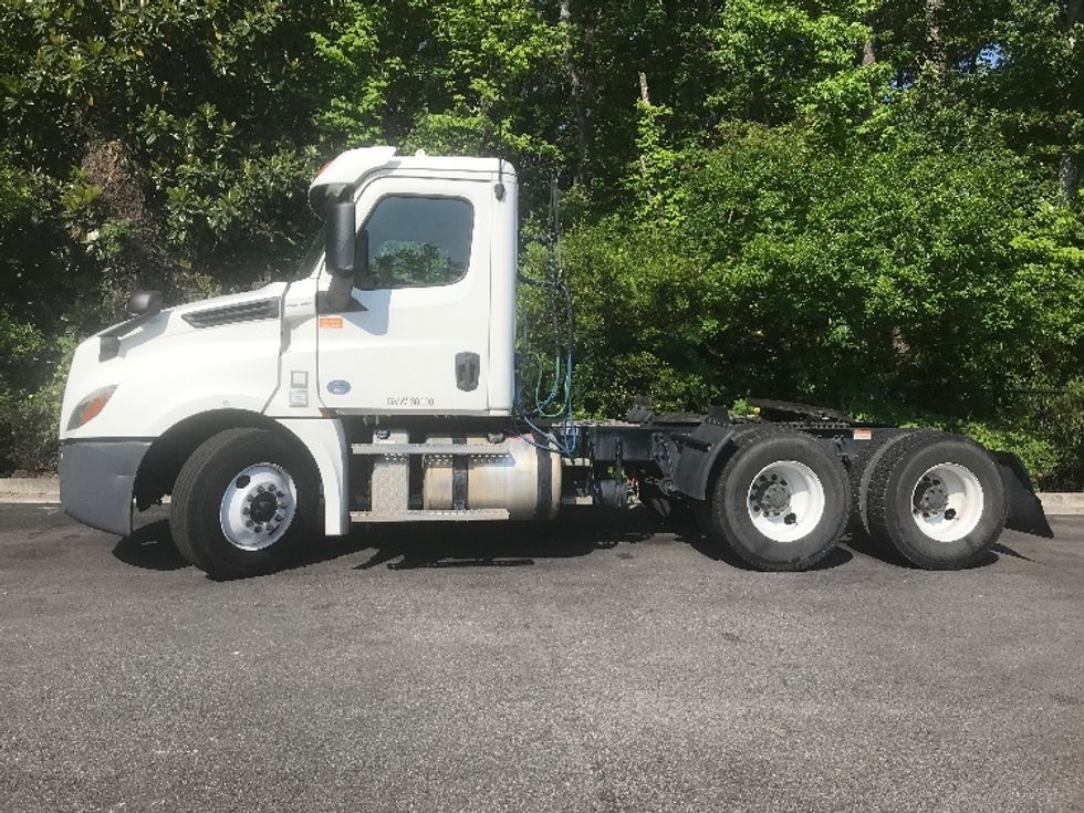 Day Cab Tractor-Heavy Duty Tractors-Freightliner-2020-T12664ST-Ladson-SC-271,169\n\t\tmiles-$ 50,000 - Image 4