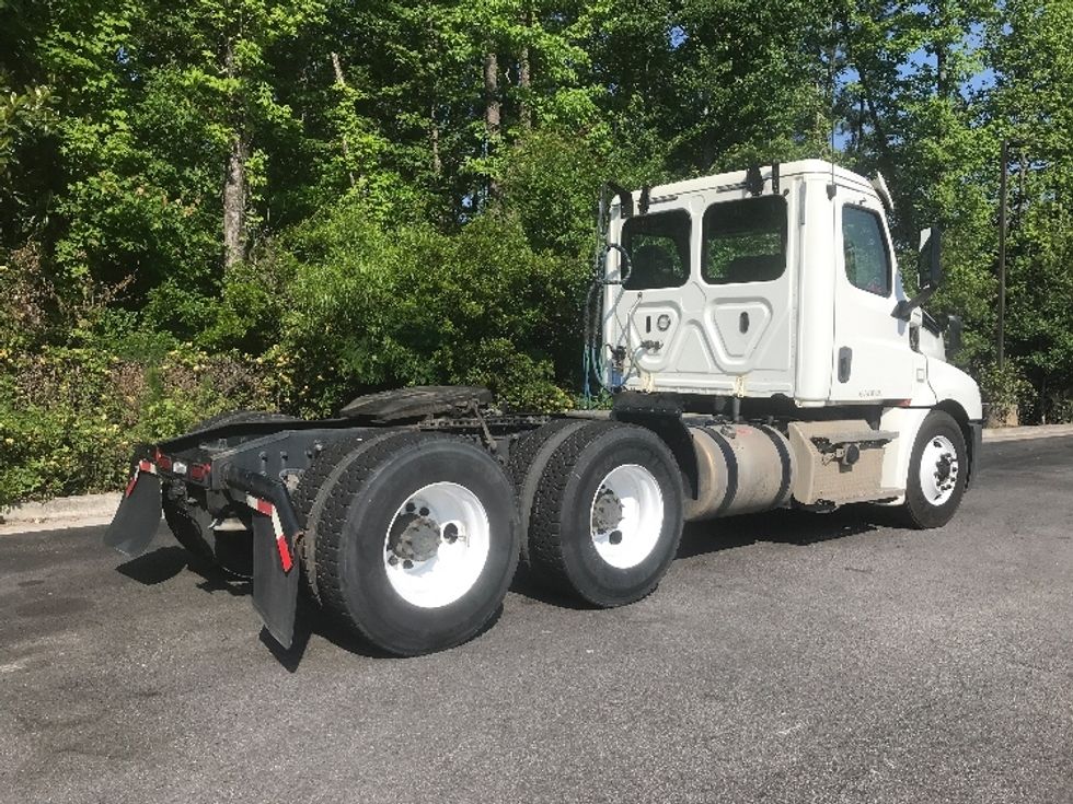 Day Cab Tractor-Heavy Duty Tractors-Freightliner-2020-T12664ST-Ladson-SC-271,169\n\t\tmiles-$ 50,000 - Image 7