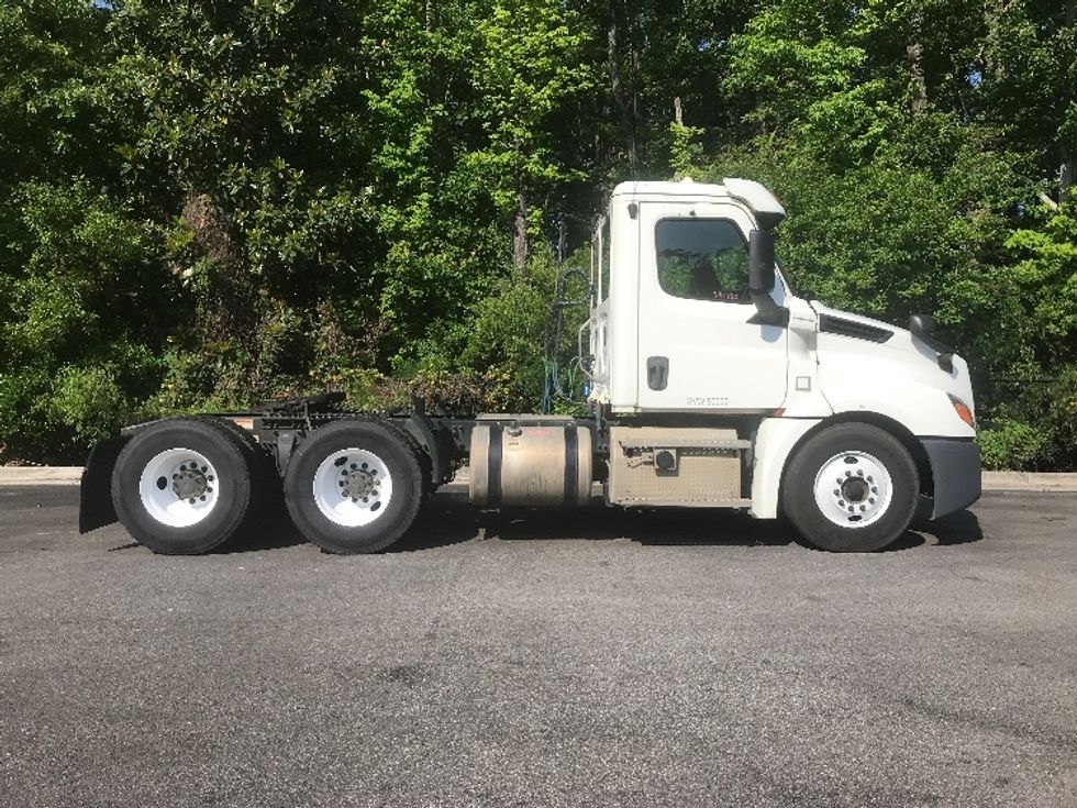 Day Cab Tractor-Heavy Duty Tractors-Freightliner-2020-T12664ST-Ladson-SC-271,169\n\t\tmiles-$ 50,000 - Image 8