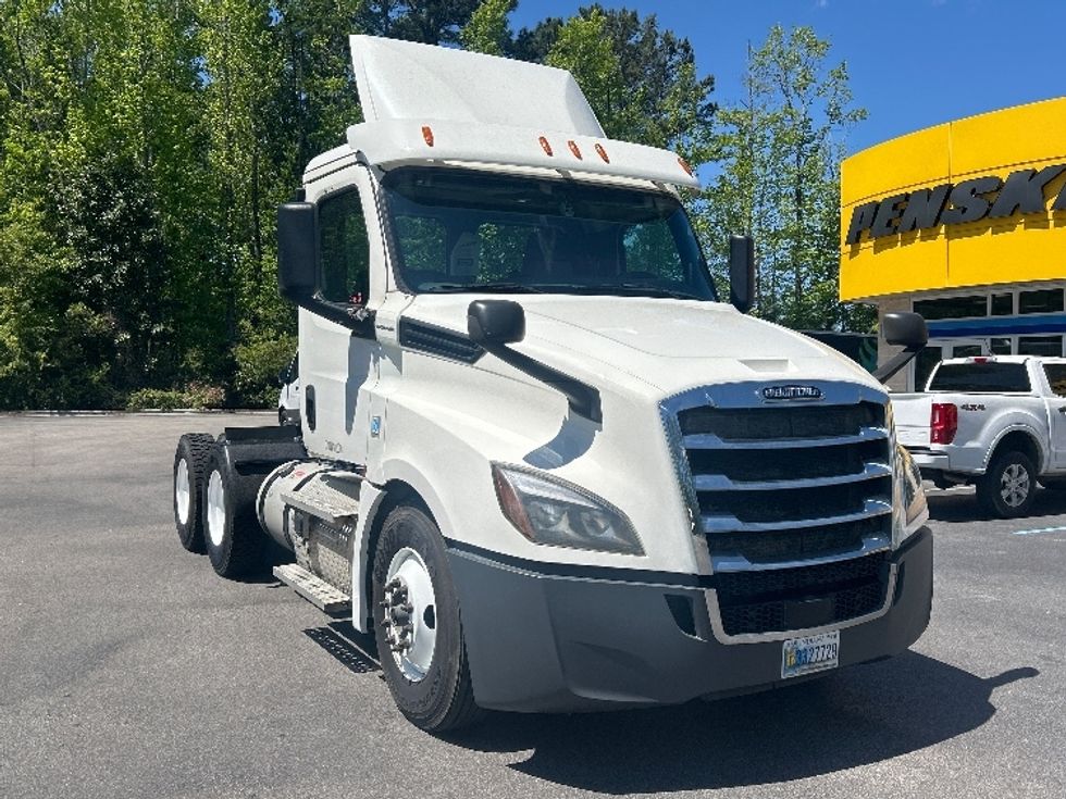Day Cab Tractor-Heavy Duty Tractors-Freightliner-2020-T12664ST-Ladson-SC-290,551\n\t\tmiles-$ 53,250 - Image 1