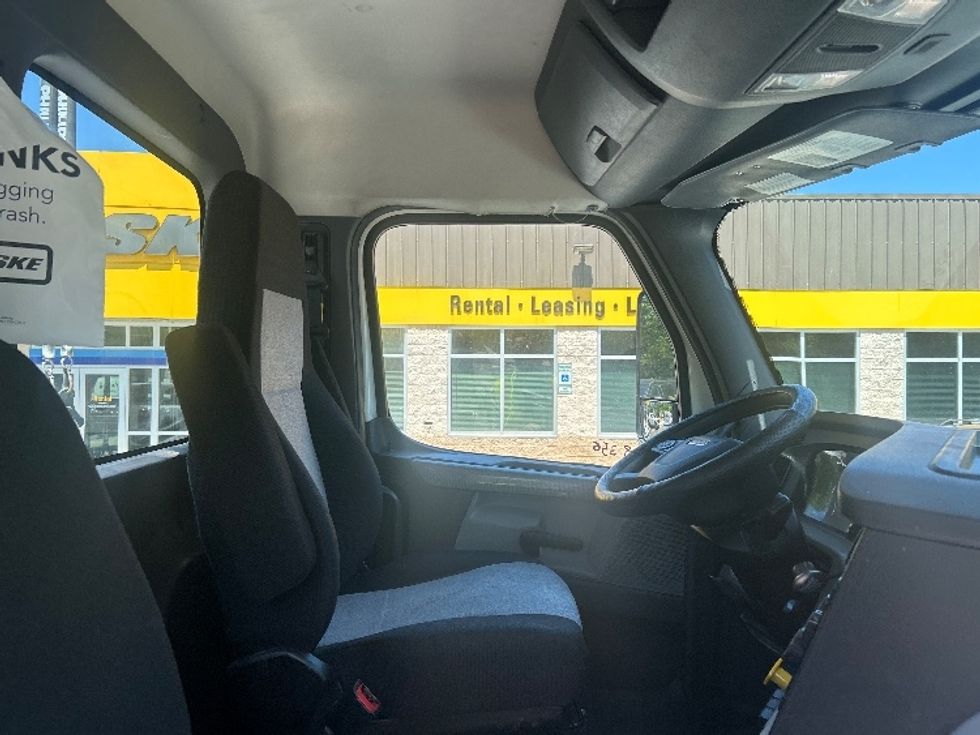 Day Cab Tractor-Heavy Duty Tractors-Freightliner-2020-T12664ST-Ladson-SC-290,551\n\t\tmiles-$ 53,250 - Image 14