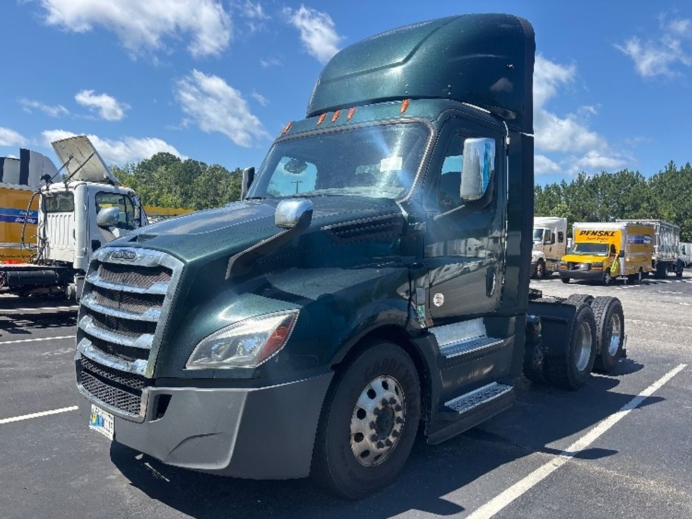 Day Cab Tractor-Heavy Duty Tractors-Freightliner-2020-T12664ST-Ladson-SC-480,159\n\t\tmiles-$ 13,000 - Image 3