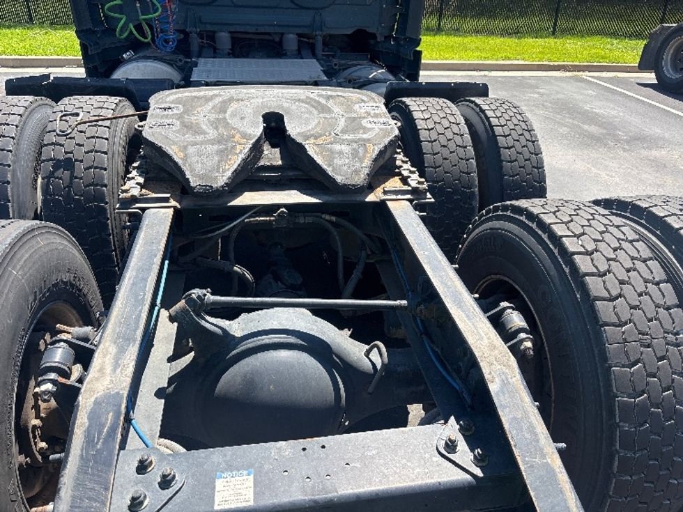 Day Cab Tractor-Heavy Duty Tractors-Freightliner-2020-T12664ST-Ladson-SC-480,159\n\t\tmiles-$ 13,000 - Image 6