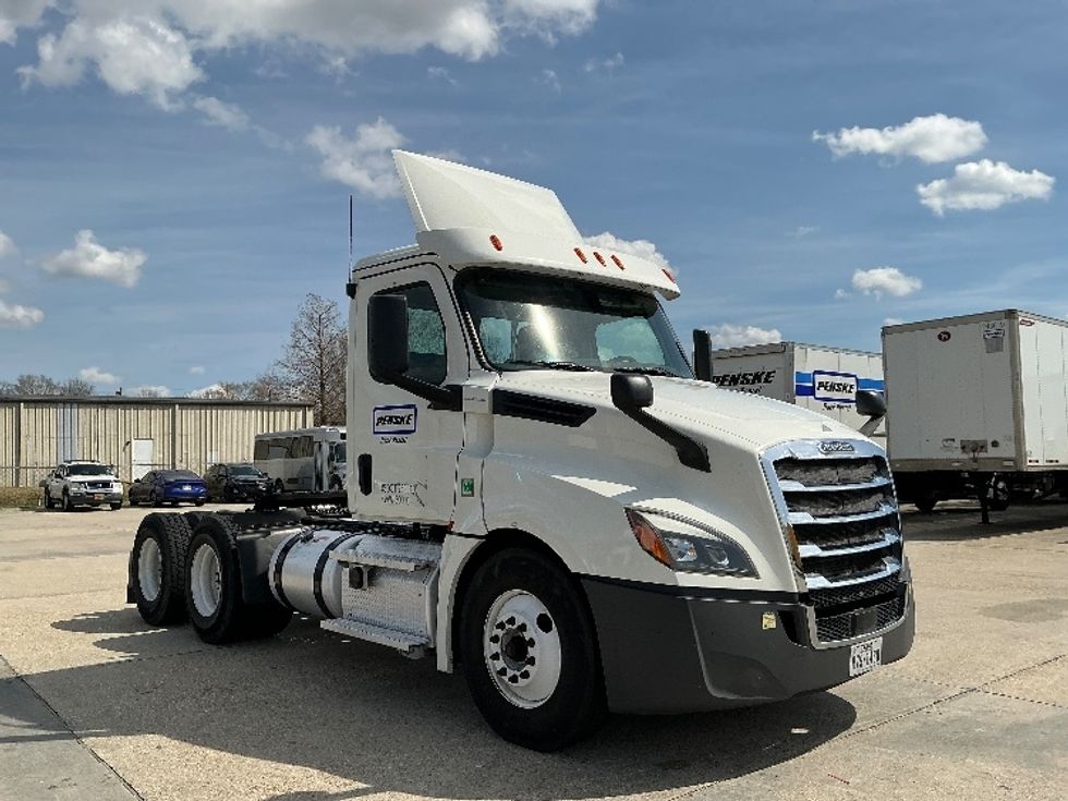 Day Cab Tractor-Heavy Duty Tractors-Freightliner-2020-T12664ST-Lafayette-LA-245,940\n\t\tmiles-$ 56,750 - Image 1