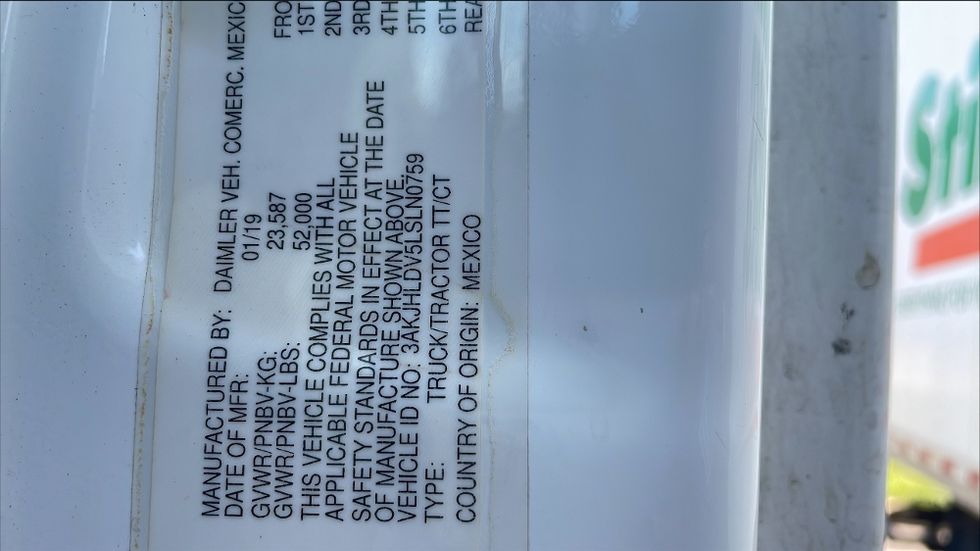 Day Cab Tractor-Heavy Duty Tractors-Freightliner-2020-T12664ST-Lafayette-LA-245,940\n\t\tmiles-$ 56,750 - Image 17