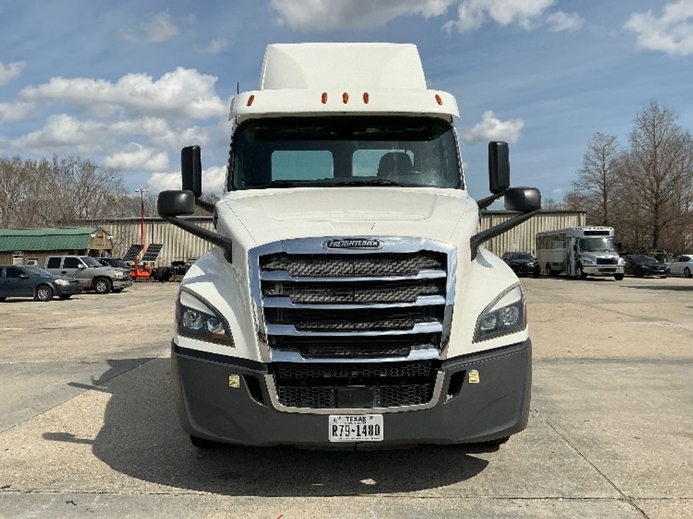 Day Cab Tractor-Heavy Duty Tractors-Freightliner-2020-T12664ST-Lafayette-LA-245,940\n\t\tmiles-$ 56,750 - Image 2