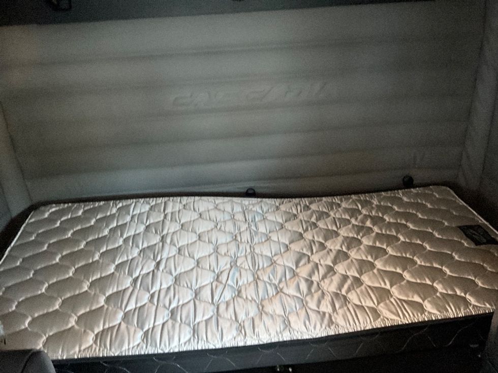 Day Cab Tractor-Heavy Duty Tractors-Freightliner-2020-T12664ST-Lakeland-FL-276,167\n\t\tmiles-$ 57,250 - Image 18