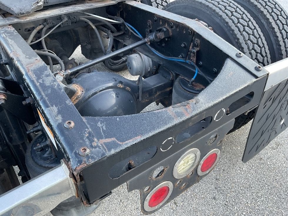 Day Cab Tractor-Heavy Duty Tractors-Freightliner-2020-T12664ST-Lakeland-FL-276,167\n\t\tmiles-$ 57,250 - Image 20