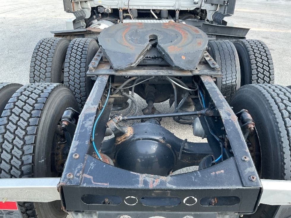 Day Cab Tractor-Heavy Duty Tractors-Freightliner-2020-T12664ST-Lakeland-FL-276,167\n\t\tmiles-$ 57,250 - Image 6