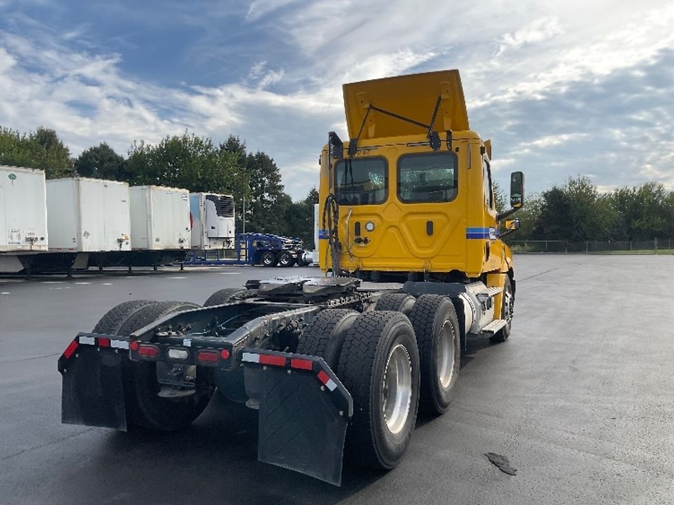 Day Cab Tractor-Heavy Duty Tractors-Freightliner-2020-T12664ST-Lancaster-PA-536,586\n\t\tmiles-$ 34,500 - Image 7